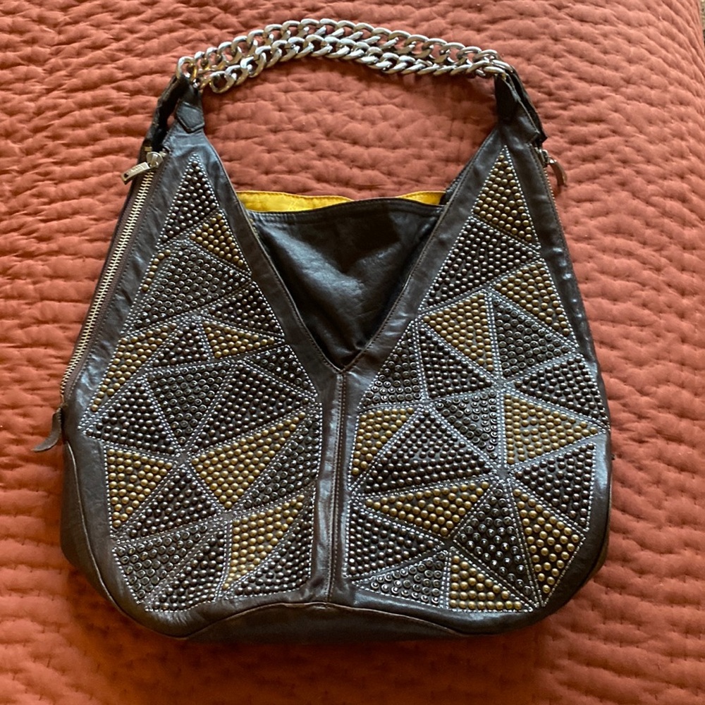 Kippy’s beautiful dark brown leather purse.